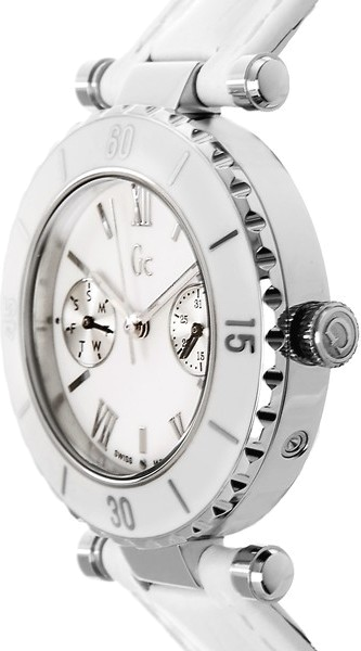 Chic Time | Montre Femme Guess Collection Diver Chic I24001L1  | Prix : 401,99 €