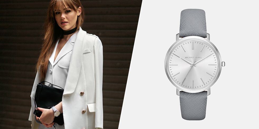 Kristina Bazan avec une montre Michael Kors grise