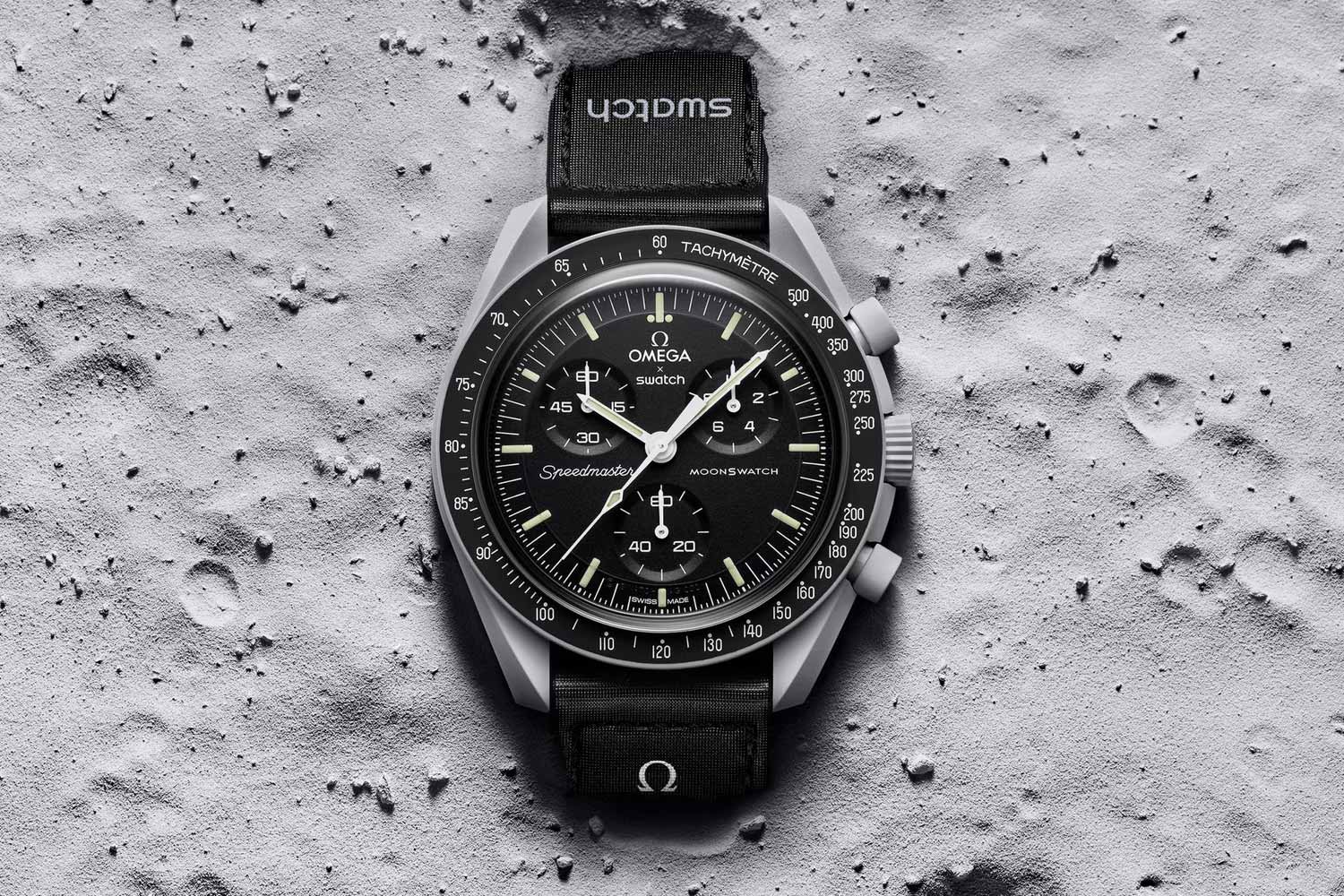 https://www.chic-time.fr/montre-homme-swatch-x-omega-moonswatch/105995-montre-swatch-x-omega-moonswatch-mission-to-the-moon-noire-en-bioceramique.html