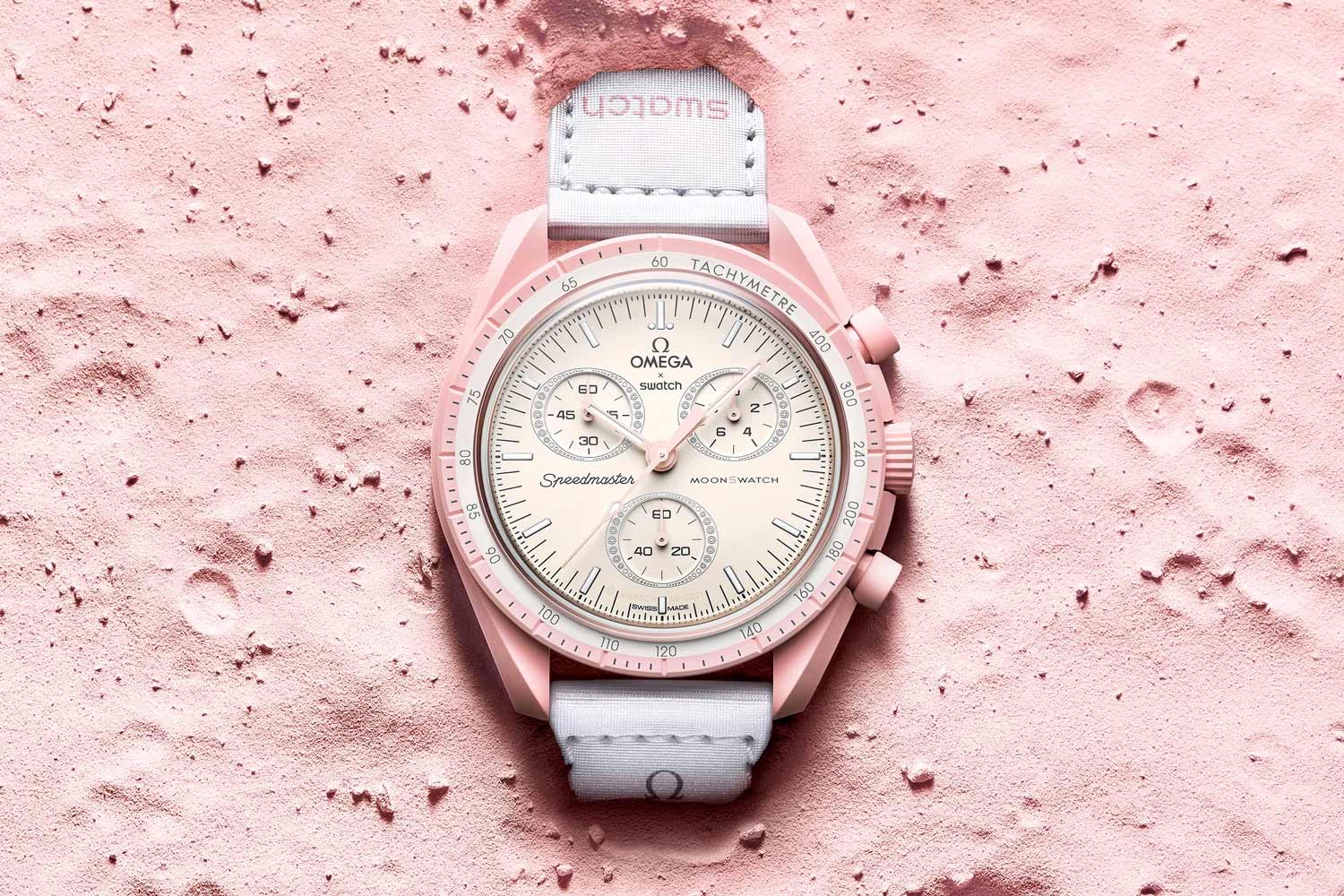 https://www.chic-time.fr/montre-femme-swatch-x-omega-moonswatch/106005-montre-swatch-x-omega-moonswatch-mission-to-the-moon-noire-en-bioceramique.html