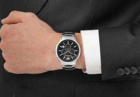 Montre Homme Emporio Armani Classic Chronographe AR2434 Notre test complet