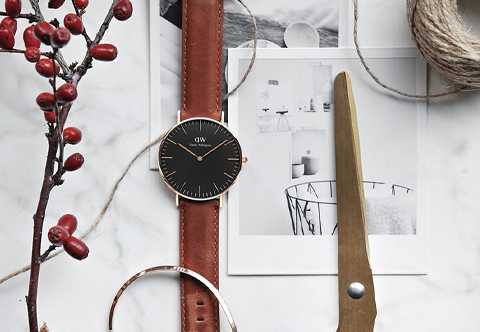 Idées cadeaux de Noël : Montre Daniel Wellington Classic Black